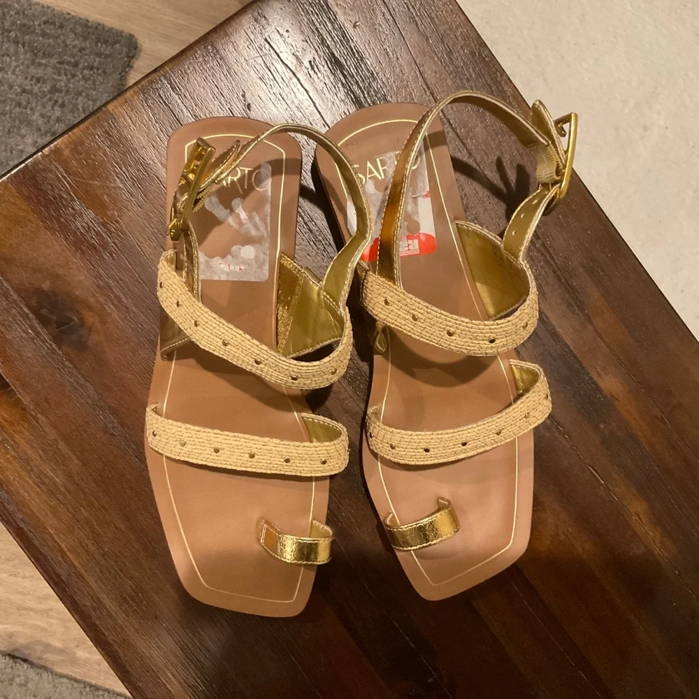 SARTO By Franco Sarto Gold Sandals - Picture 3 of 7